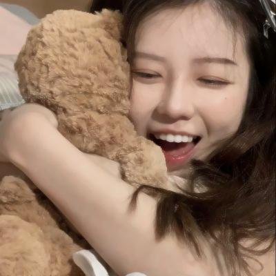 睡觉的笨蛋海报