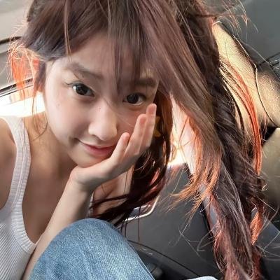 战地女护士海报