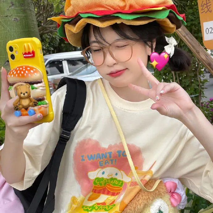 燃烧的月亮海报